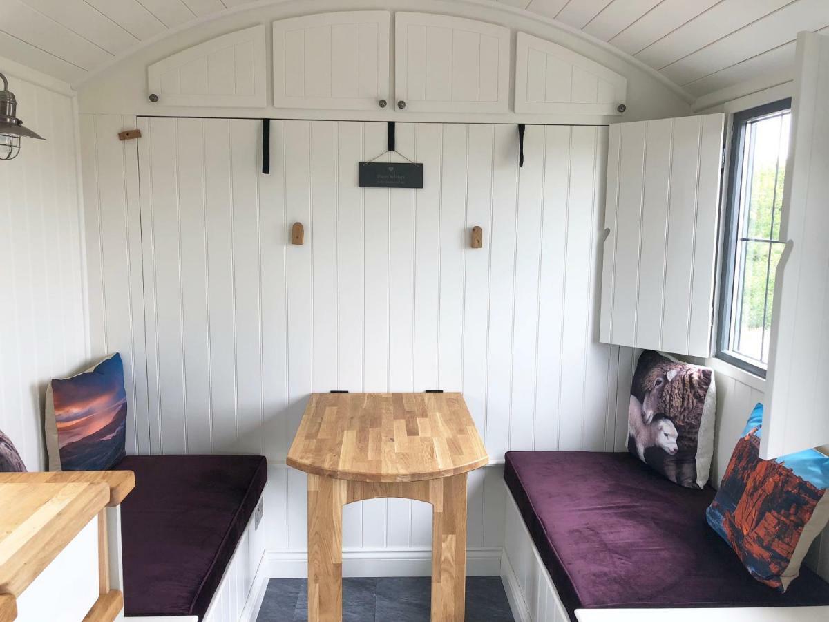 The Shepherds Hut Vila Lonmore Exterior foto
